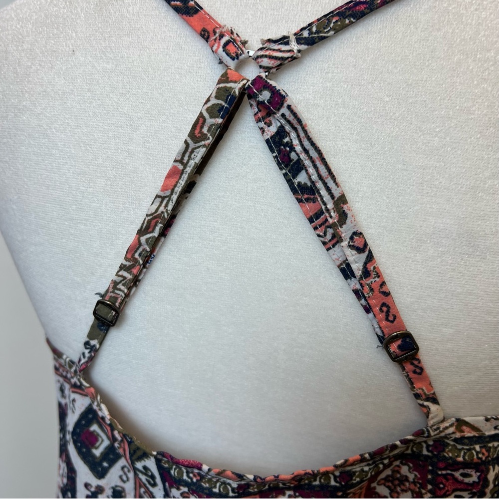 Hollister Medallion Print Handkerchief Hem Tank Top Boho Y2K Festival Size Small - Picture 6 of 8